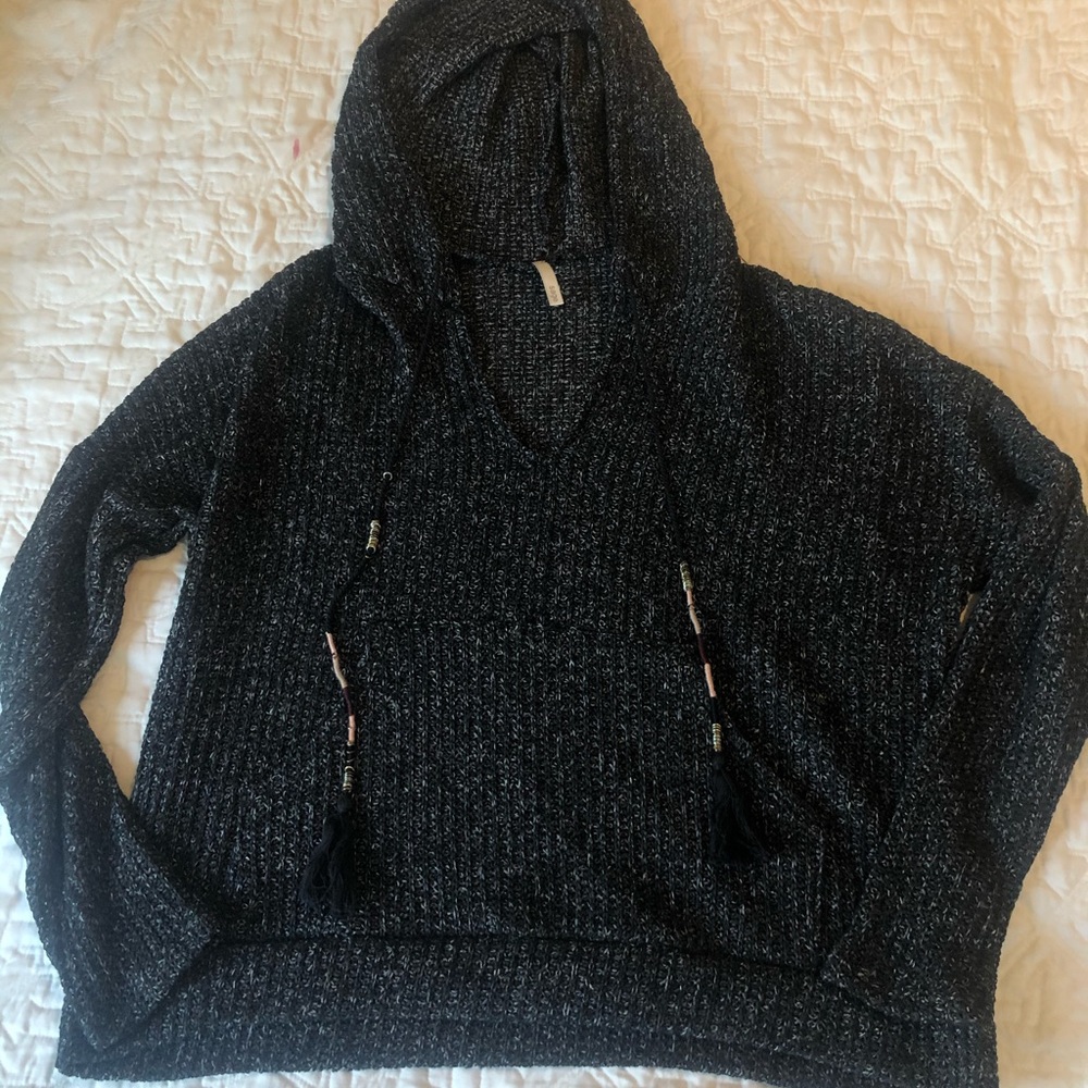 NWOT black hoodie sweater boutique